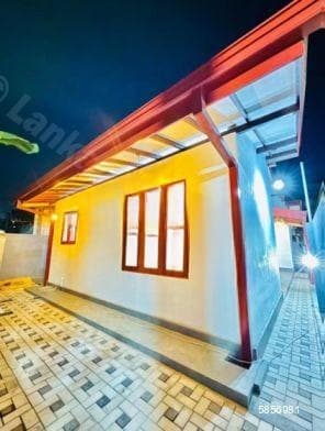 අතුරුගිරිය, කොරතොටින් අලුත්ම තනි මහල් නිවසක් විකිණීමට ඇත