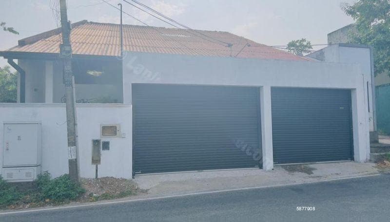 6 Bedroom House for Sale in Pelawatta Batapotha, S1855