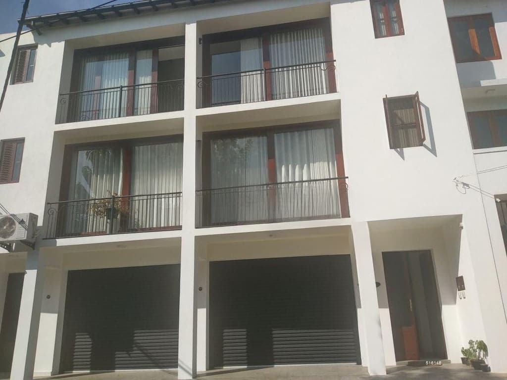 Baddegana | Pitakotte | Large Apartment | Furnished | 3Bedrooms | 140K slightly negotiable