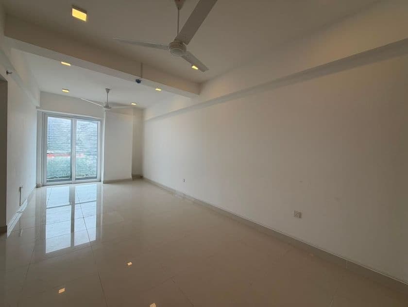 🏢 Cornwall - 03 Bedroom Unfurnished Apartment for Sale