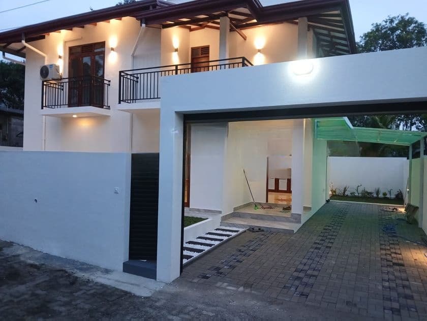 4 Bedroom 2 Story House Sale in Piliyandala