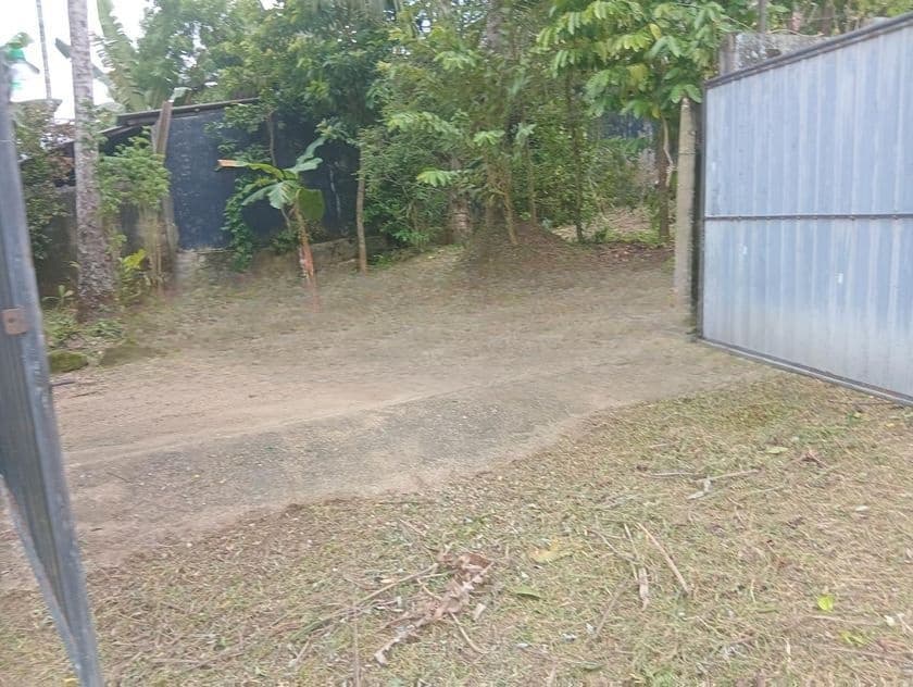 තලවතුගොඩ නගරයෙන් ඉඩමක් සහිත නිවසක් විකිණීමට