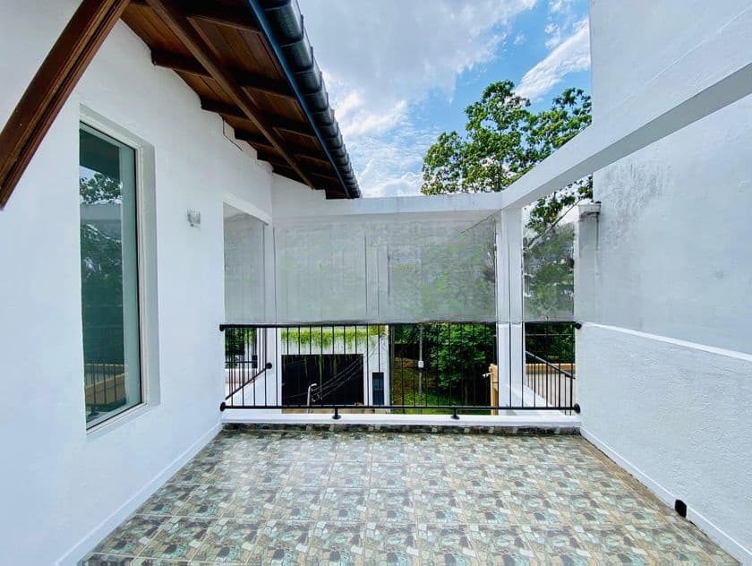Modern 2-Storey House Near Homagama Town