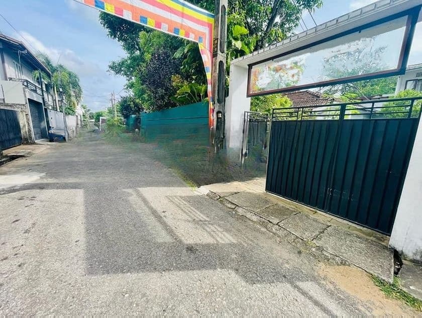 Prime Located House for Sale in Boralesgamuwa