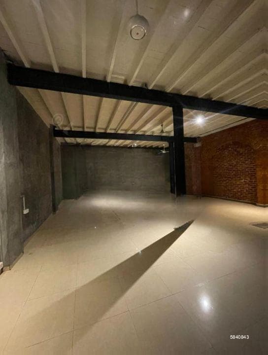 Two story Commercial Property for rent in Colombo 01 / LKR 1.6 Million (EM125AW)