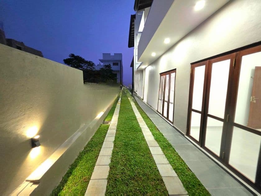 Gatted Community / Luxury 2 Storied House in Piliyandala