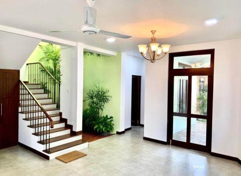 Brand New 3-Storey House for Rent – Thalawathugoda (Hokandara Road)