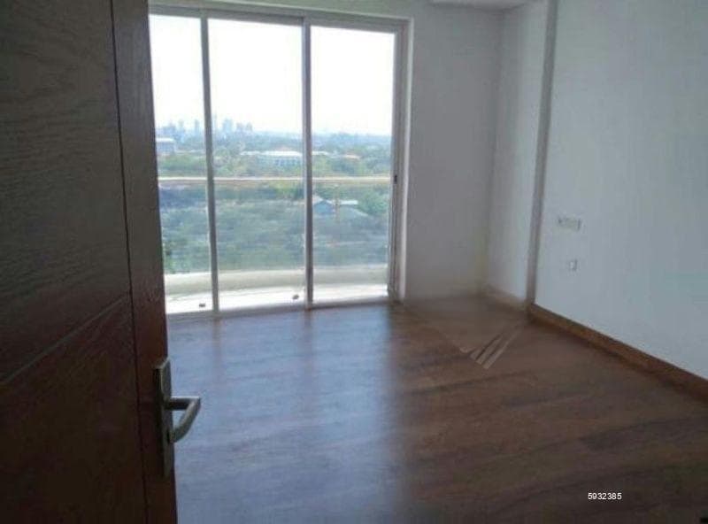 Blue Ocean - 02 Bedroom Unfurnished Apartment for Sale in Colombo 03 (A5434)