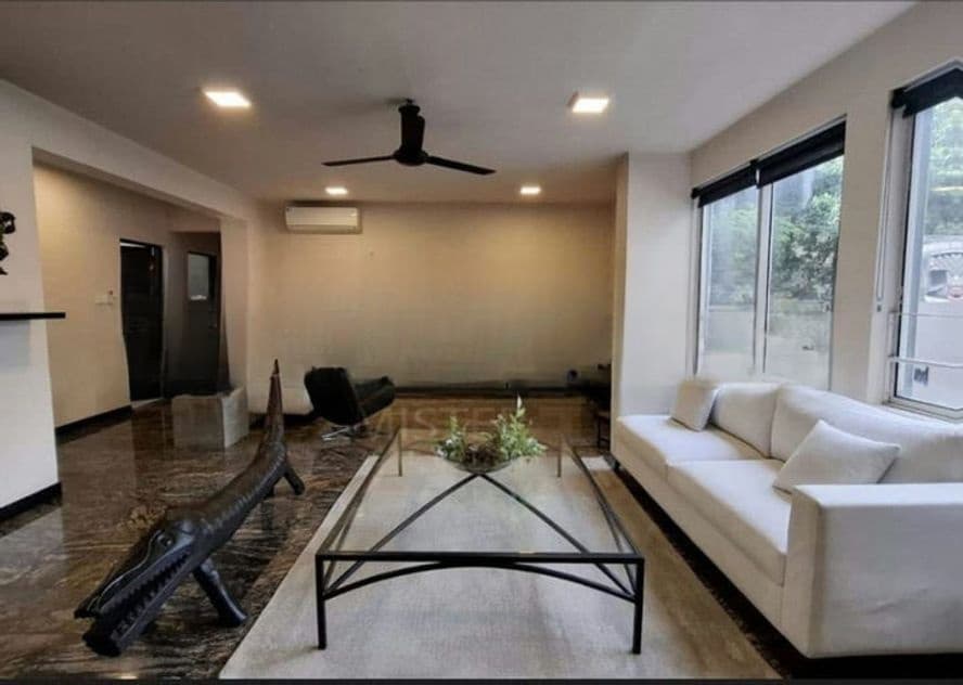 Rock Res - 03 Bedroom Apartment for Sale in Colombo 07 (A6381)