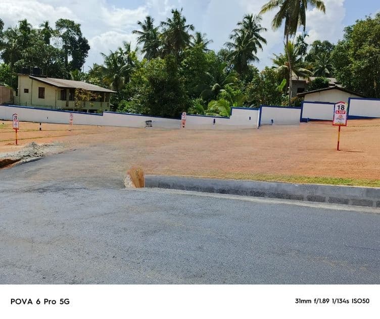 Land for sale at Athurugiriya