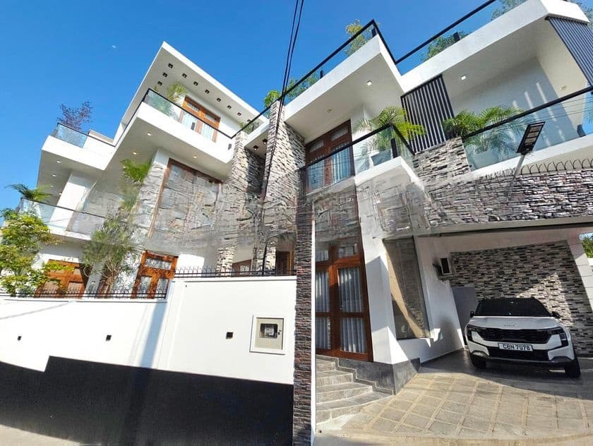 Newly Built Luxury 3 Storey House for Sale in Battaramulla