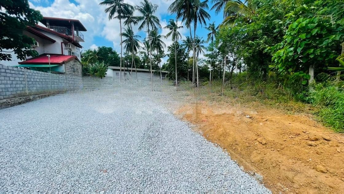 යක්කල නුවර පාරට සමීපව පදිංචියට හොඳ බිම් කොටස් විකිණීමට