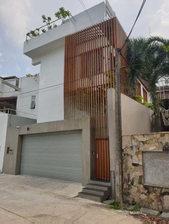 6 Bedroom House for Rent in Colombo 8, R4854