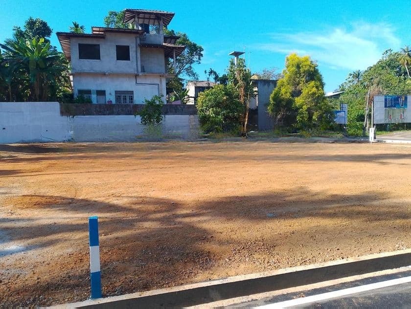 Land for Sale in Meepawala