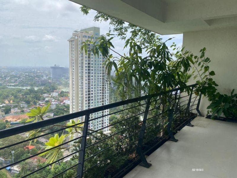 Clear Point Residency, Higher Floor, Luxury 3 Bed Rooms Apartment For Sale