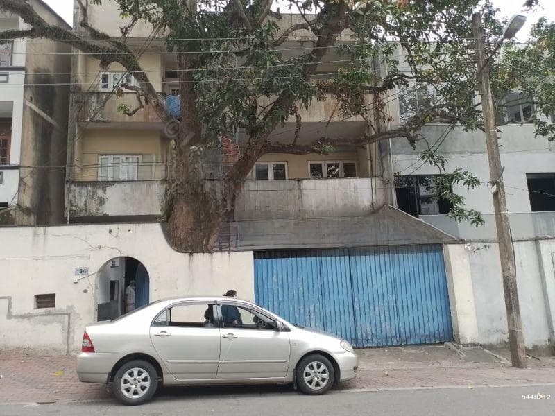 04 Storied Commercial Property for Rent at Maligakanda Road, Maradana-Colombo 10