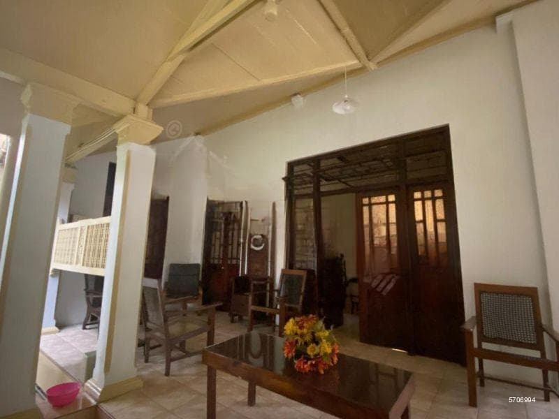 Colonial Type House for Sale in Rajagiriya