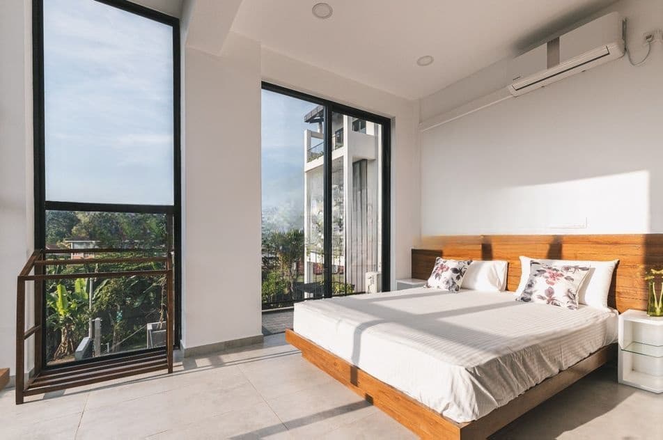 40P Mix-Development Office & Apartment Building in Colombo 5 FOR SALE
