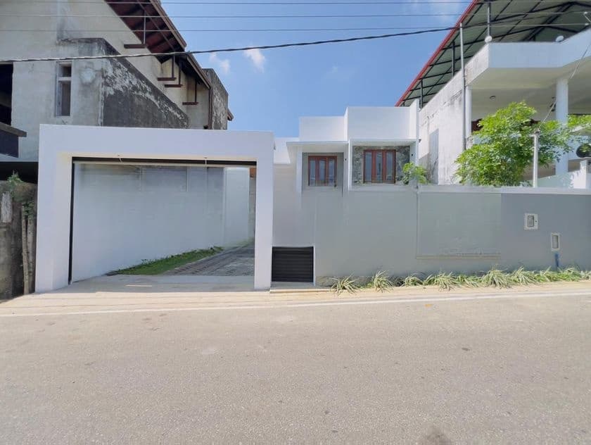 Luxurious Brand New House Sale Malabe
