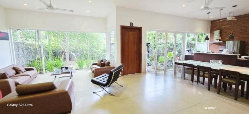 5 Bedrooms House For Sale In Battaramulla - Near Thalangama Lake