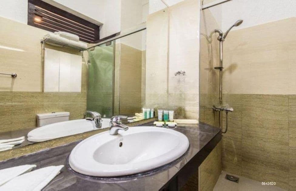 45 Bedroom Hotel for Rent Mount Lavinia