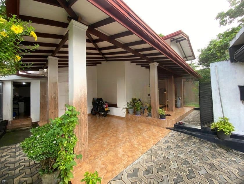 Modern Single Storey House for Sale in Piliyandala