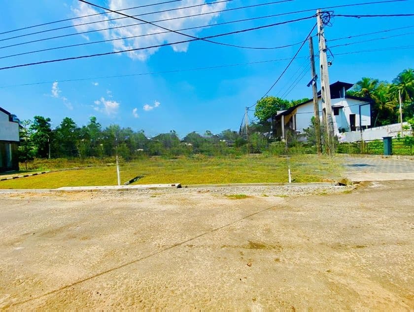 Athurugiriya town exclusive land plots L22
