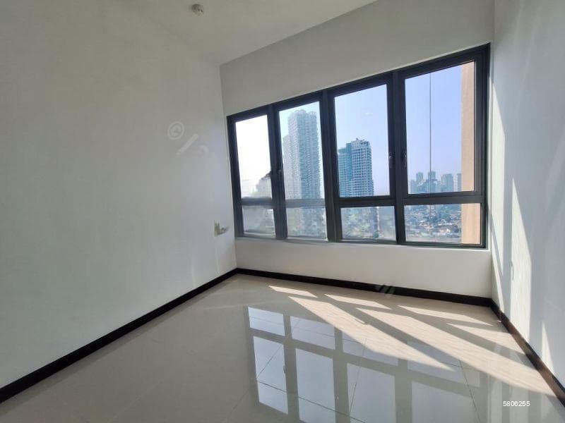 2 Bedrooms higher floor Trizen Colombo 2 - Urgent sale