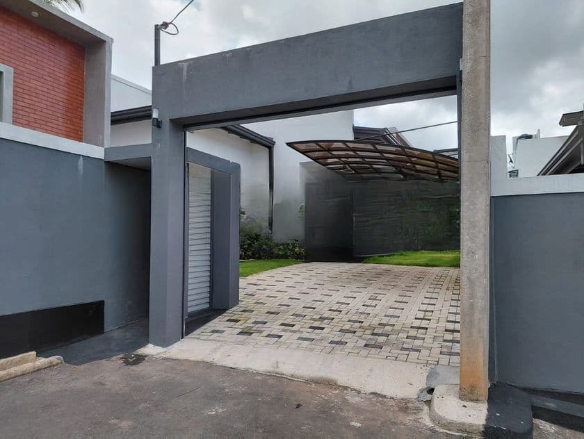 3BED HOUSE FOR RENT IN YAKKALA (SP1255)