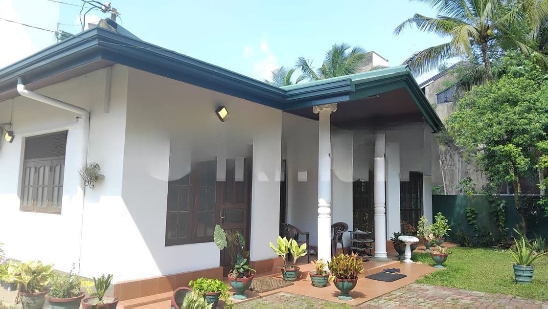 HJS103 - Valuable Two Storey House for Sale in Kadawatha