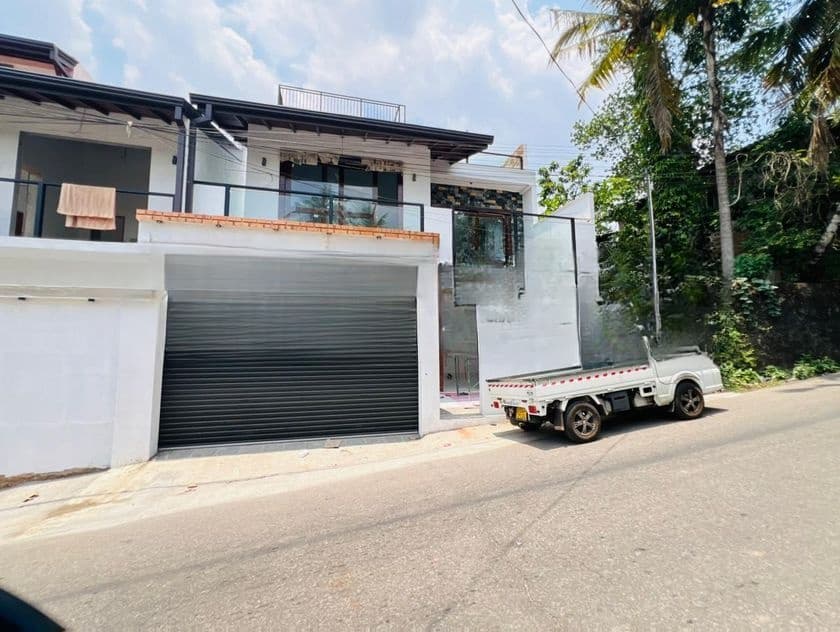 4 Bed With Brand New House Sale Malabe