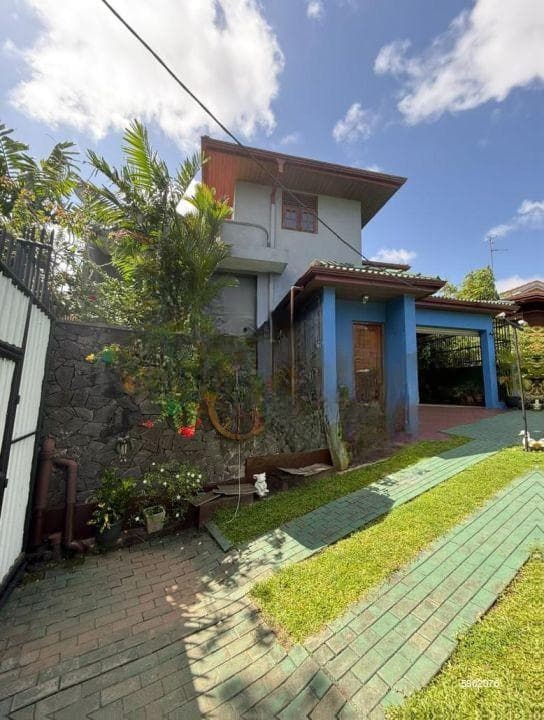 Nawala Koswatta 02 Liveable Houses on 25 Perches of Land for Sale