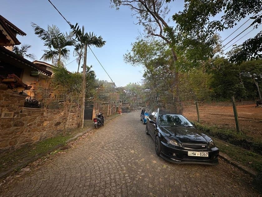 THALAWATHUGODA, WANAGURU MAWATHA Plots Sale Prime Location, Great Value