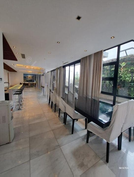 Luxury 4 Bedrooms House for Rent in Colombo 3