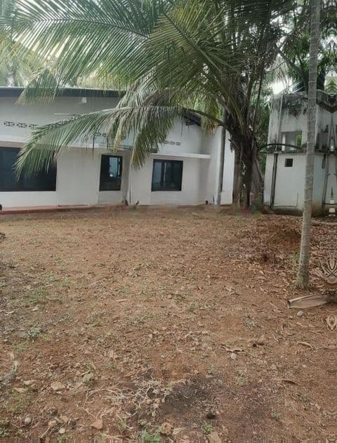 Double Entrance Spacious House for Rent Jaffna