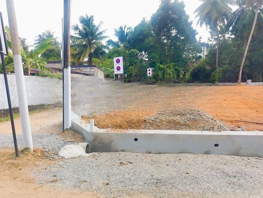 අගනා බිම් කොටස් වැදගත් පරිසරයක ගලවිලවත්ත හෝමාගම