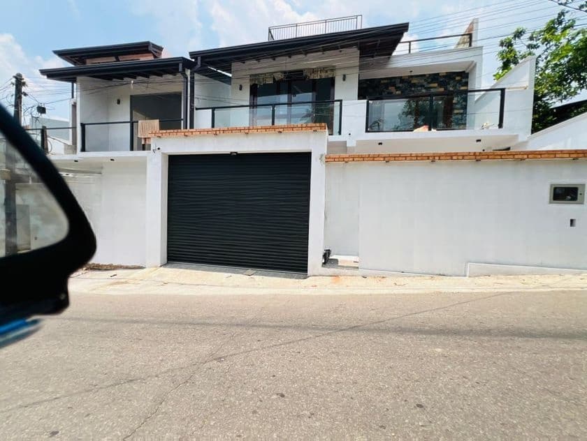2 Storied Brand New Luxury House In Malabe