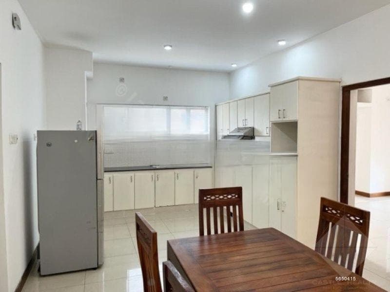 Promenade | Colombo 3 | Great Location | 3Bedroom | 225K negotiable