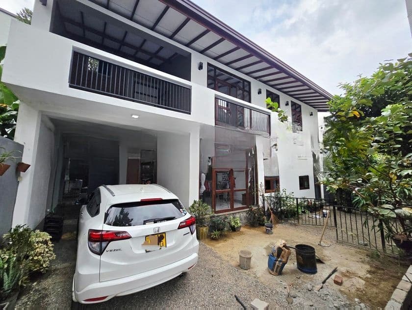 Almost Brand New Luxury 3 Story House For Sale In Thalawathugoda