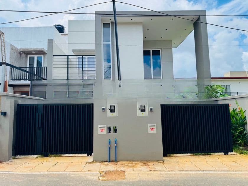 Brand New Super Luxury House for Sale in Piliyandala Kahathuduwa
