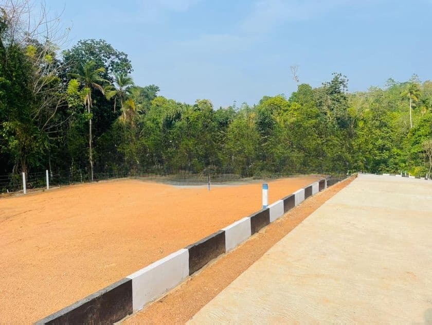 Kalagedihena Best Land Nearby Lyceum International School