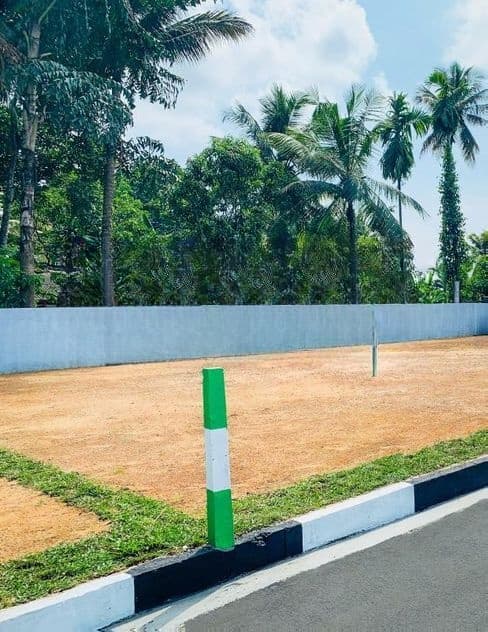 Luxury Land Plots for Sale in Athurugiriya