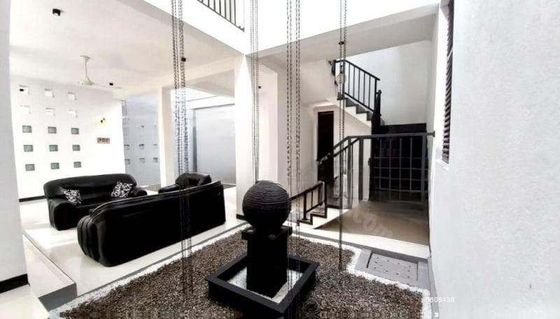 Three-storey 5 Br House For Sale At Katuwawala, Boralesgamuwa (SH 14516)