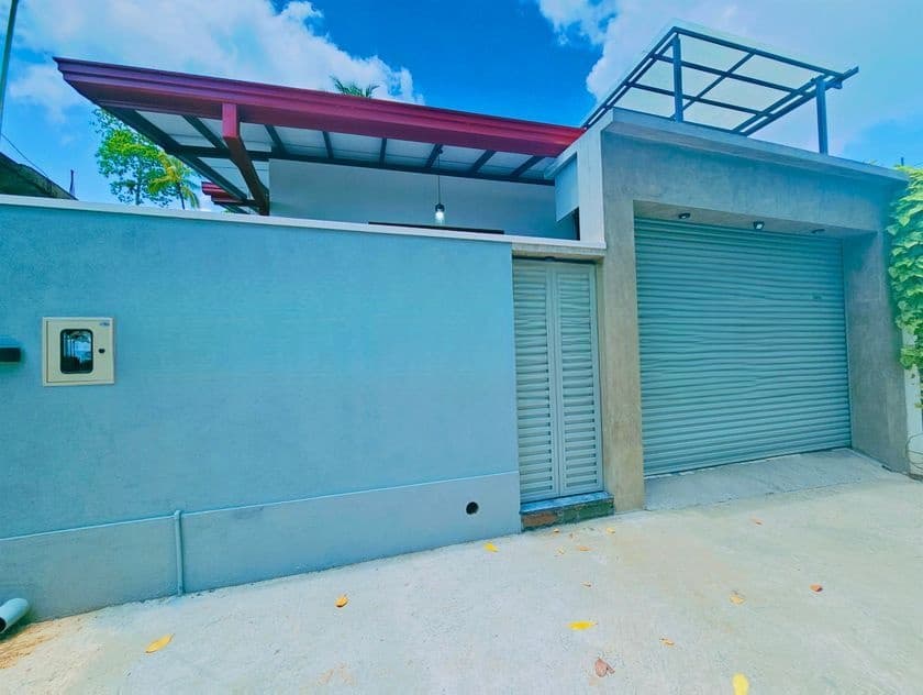 Brand-New Single-Storey House for Sale – Athurugiriya, Korathota
