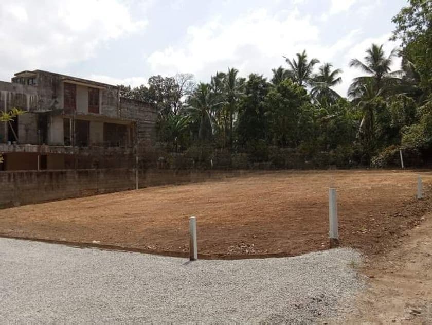 Highly Valuable Land Plots Sale In Hokandara