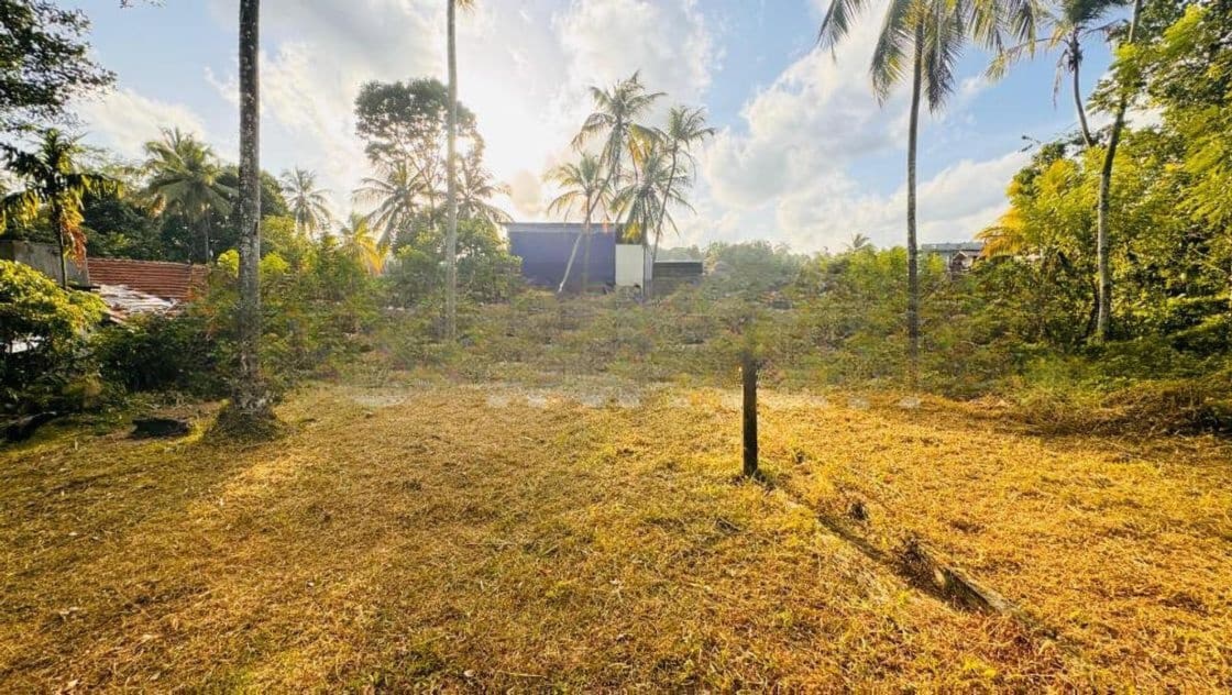 Residential Land for Sale in Kadawatha