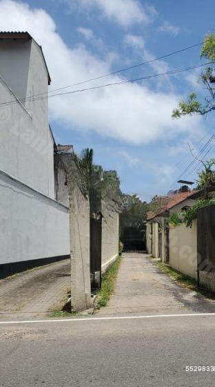 19 perches land with house for sale in Colombo 6 for Rs. 13 million (Per Perch)