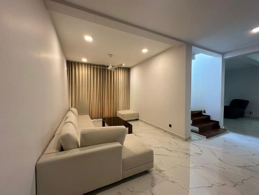 Modern Luxury House For Rent In Dehiwala - CH1699