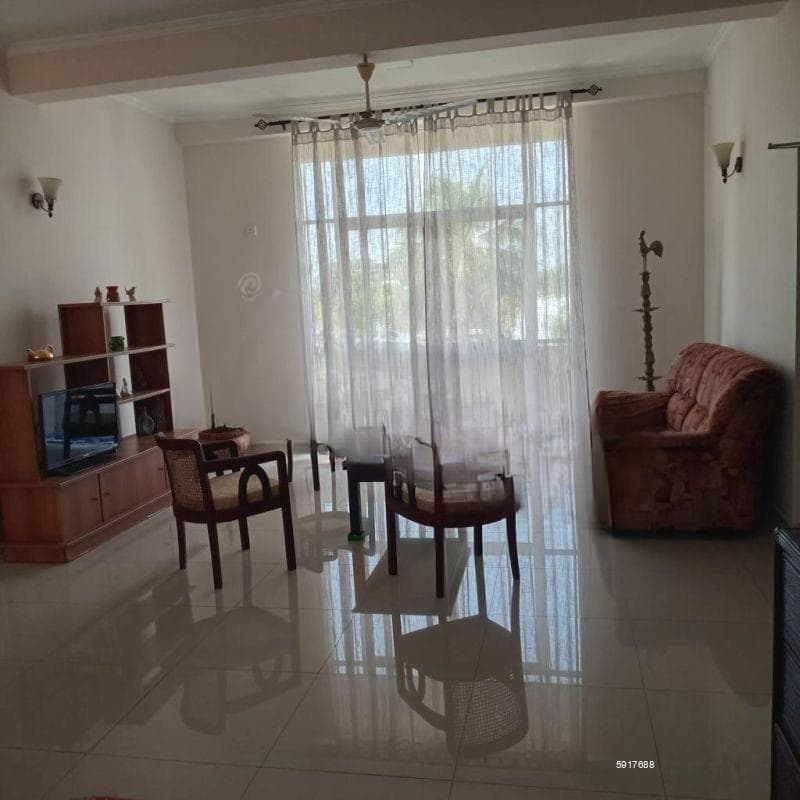 3BR Upstairs House for Rent | Colombo 05