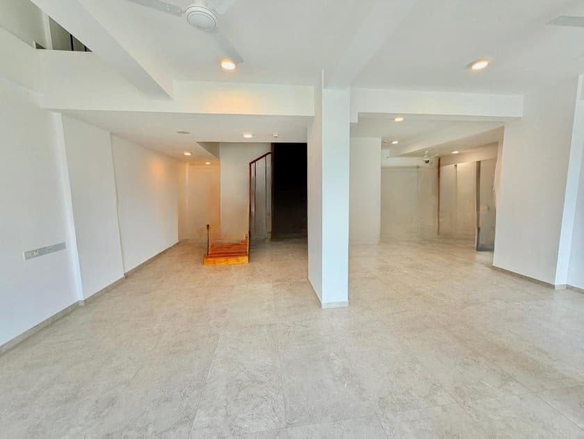 Iconic Galaxy Brand New 4 Bedroom Duplex Apartment For Sale